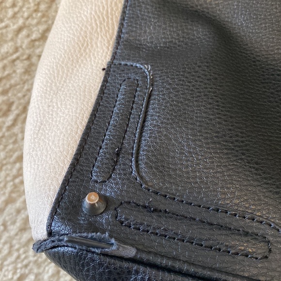 Jessica Simpson shoulder handbag - Picture 6 of 10